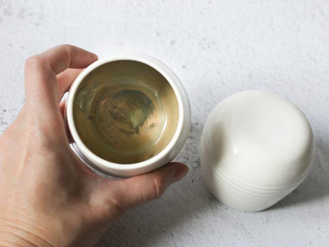 Tasse artisanale en porcelaine émaillée bleu lagon, ou vert, idéale thé ou café. Lyon